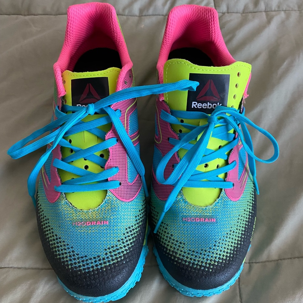 Reebok Sneakers women’s size 7.5. I don’t have the box.